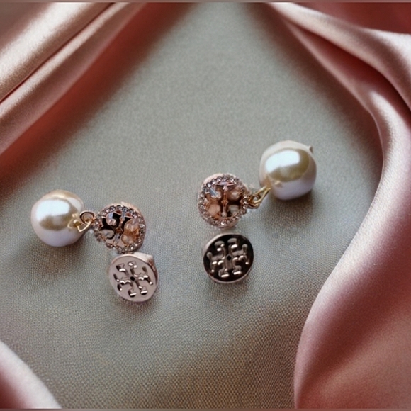 Tory Burch Rose Gold Crystal Pearl Drop Earrings - Picture 4 of 5